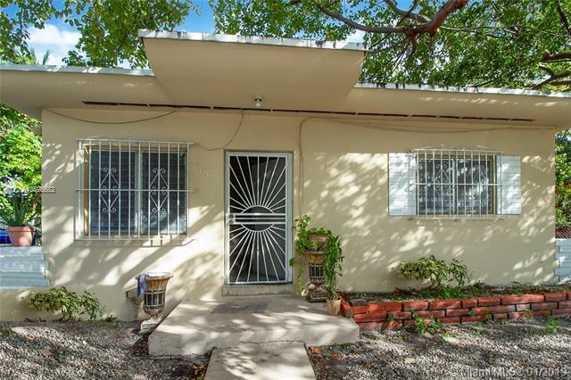 3430 9th Ct - Photo 1