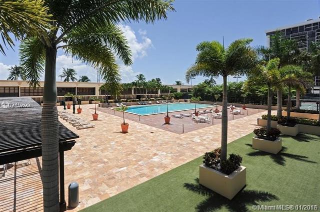 1901 Brickell Ave - Photo 1