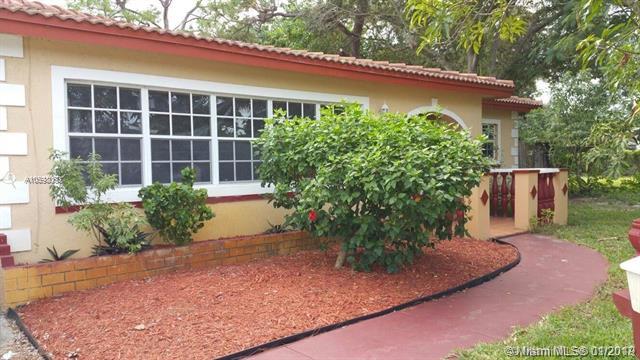 610 Campus Cir - Photo 1