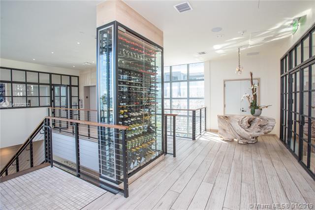 480 31 St - Photo 1