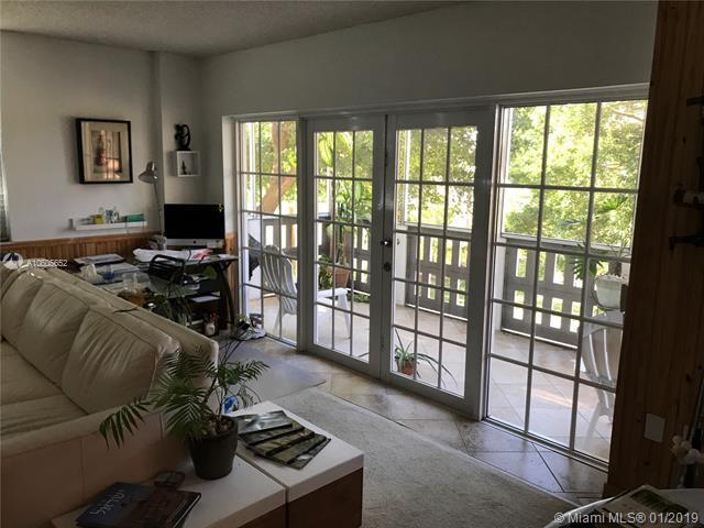 3850 Washington St - Photo 1