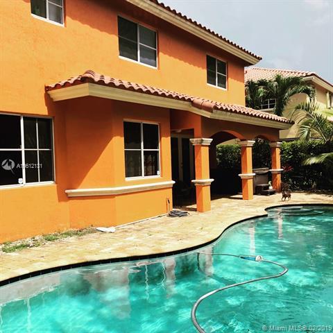 2817 Poinciana Cir - Photo 1