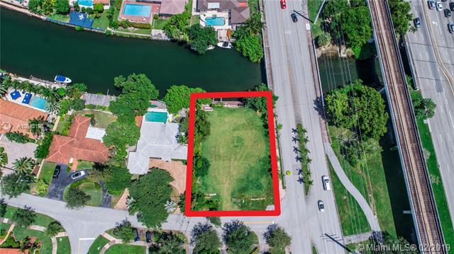 5135 Orduna Dr - Photo 1