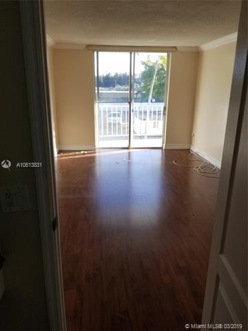 498 165th St Rd - Photo 1