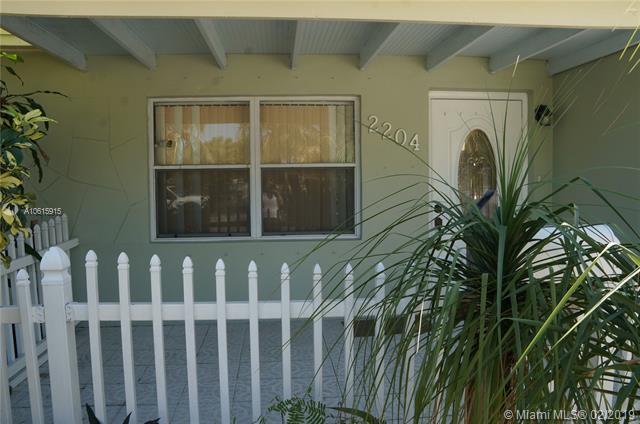 2204 14th St - Photo 1