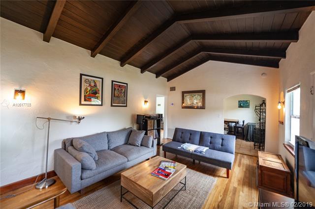 10290 Miami Ave - Photo 1