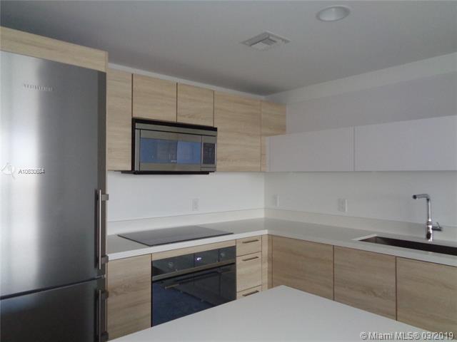 16385 Biscayne Blvd - Photo 1
