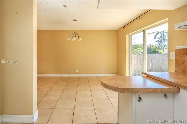1142 Lincoln St - Photo 1