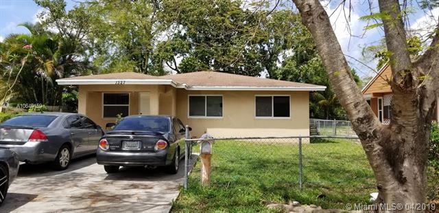 1327 Sharar Ave - Photo 1