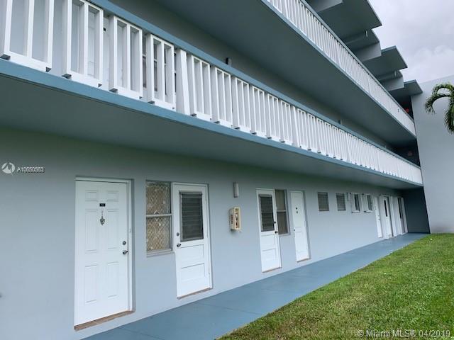 2200 Park Ln - Photo 1