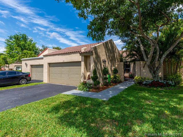 330 Patio Village Ter - Photo 1