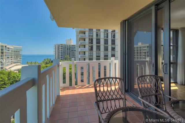 1121 Crandon Blvd - Photo 1