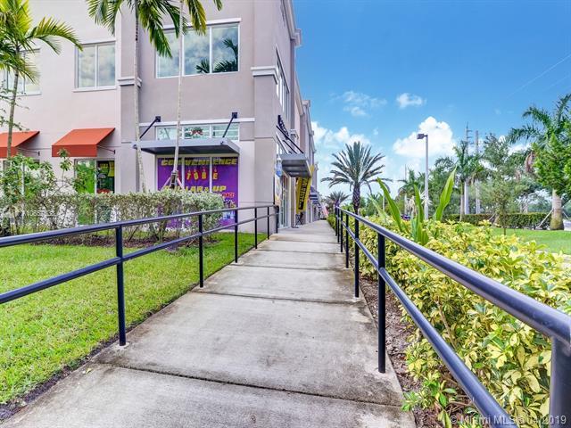 2101 Palm Ave - Photo 1