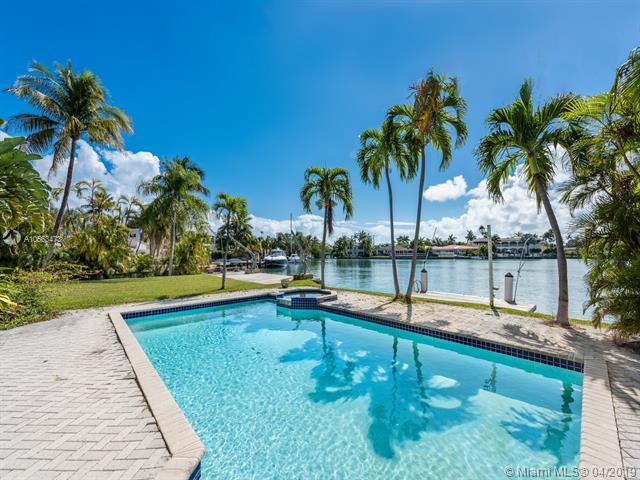 8926 Irving Ave - Photo 1