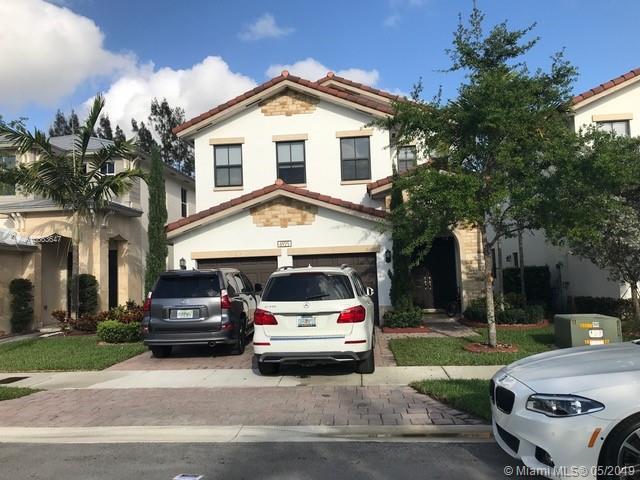 6925 104th Ct - Photo 1