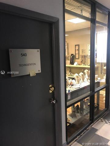900 49th St Suite 540 - Photo 1