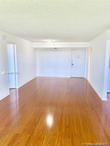900 Saint Charles Pl - Photo 1