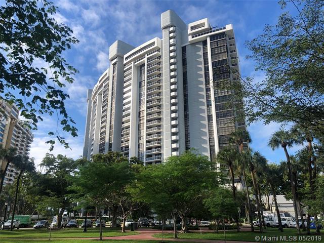 9 Island Ave - Photo 1