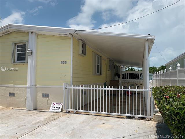104 Mangrove Ave - Photo 1