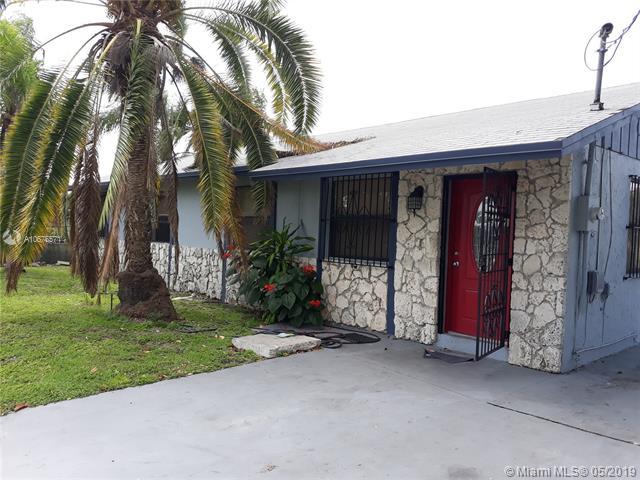 836 8th St - Photo 1