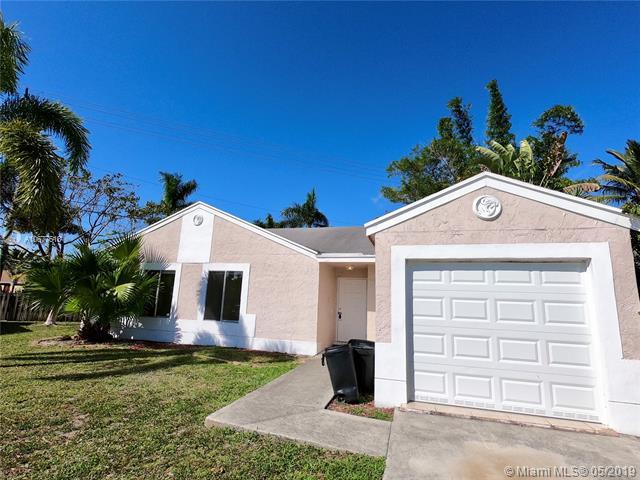 18766 Cloud Lake Cir - Photo 1