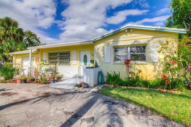 745 Hawthorne Dr - Photo 1