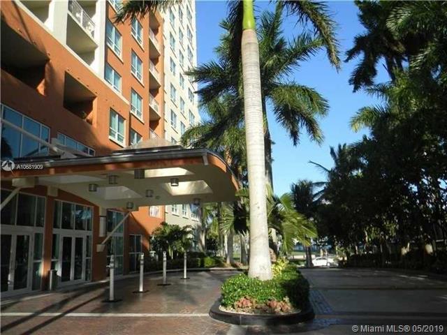 2000 Bayshore Dr - Photo 1