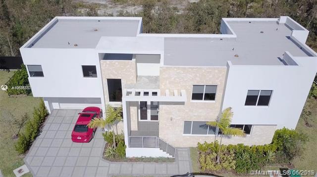 6859 103rd Ave - Photo 1