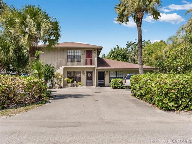 925 Coquina Ln - Photo 1