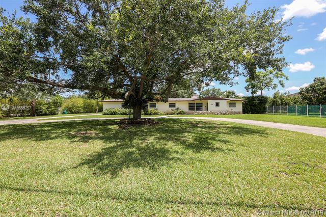 15410 272nd St - Photo 1