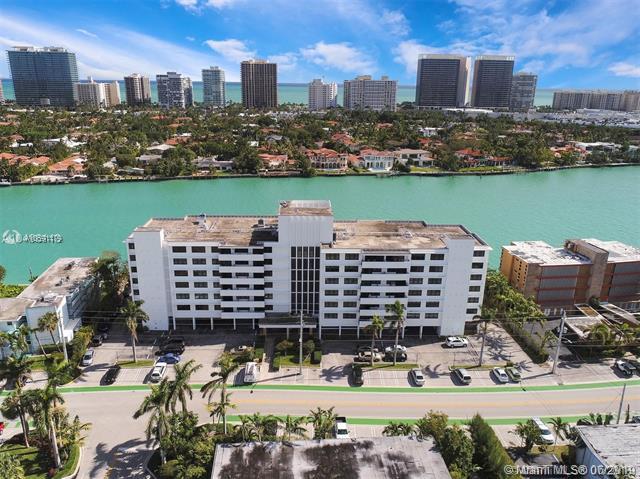 10101 Bay Harbor Dr - Photo 1