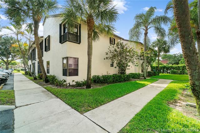 2586 Carambola Cir N - Photo 1