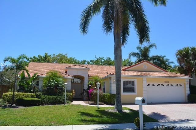 10264 Allamanda Cir - Photo 1