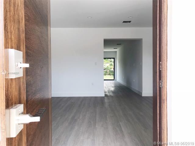 5585 4th St - Photo 1