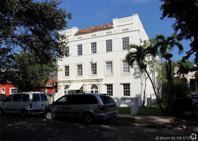 177 50th St - Photo 1