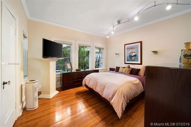 1309 Obispo Ave - Photo 1