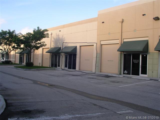 2850 Glades Cir - Photo 1