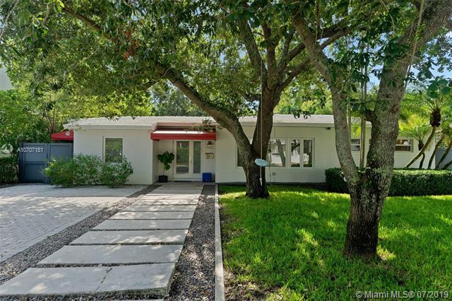 7525 54th Ct - Photo 1