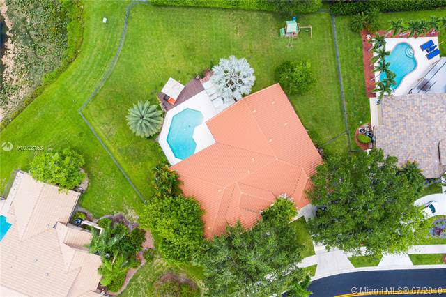 420 Sabal Way - Photo 1
