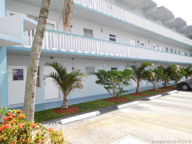 2223 Park Ln - Photo 1