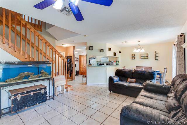 8977 53rd Ct - Photo 1