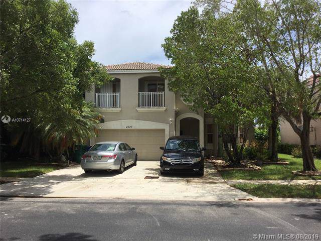 4923 163rd Ave - Photo 1
