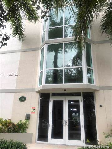 954 36th Ct - Photo 1