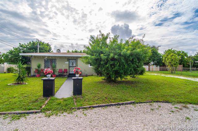 17645 37th Ct - Photo 1