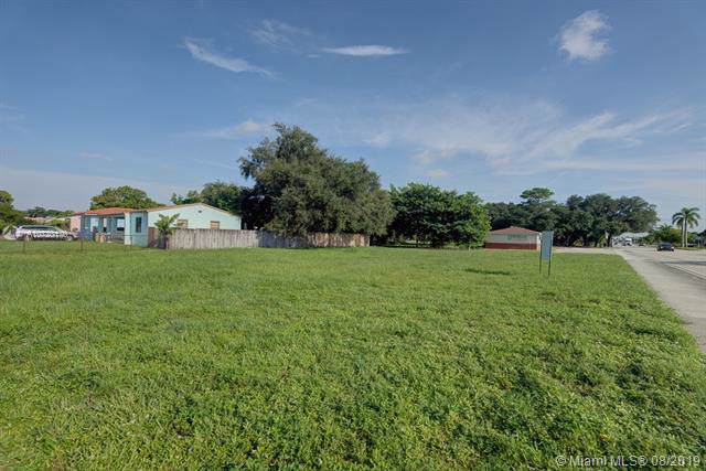 27 AVE Sharar Ave - Photo 1