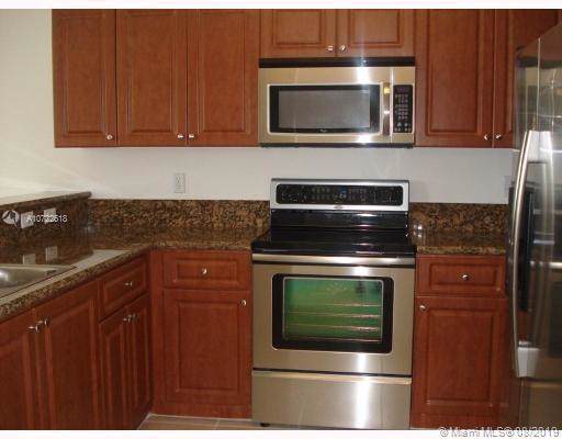 11102 83rd St - Photo 1