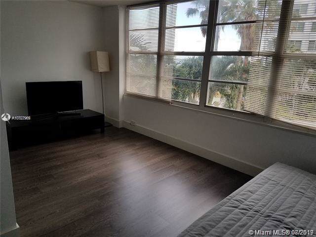 801 Brickell Bay Dr - Photo 1