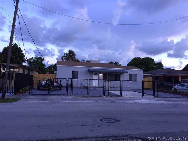 1836 16th Ter - Photo 1
