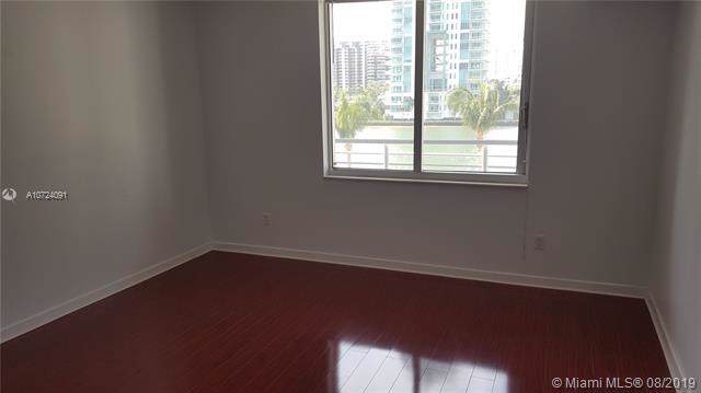 325 Biscayne Blvd - Photo 1