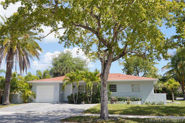1865 Hibiscus Dr - Photo 1